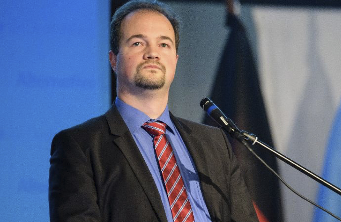 Müslümanlara yasak talebi