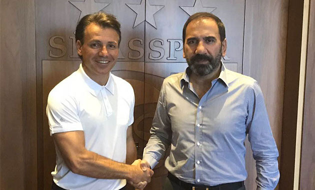 Demir Grup Sivasspor Tamer Tuna ile anlaştı