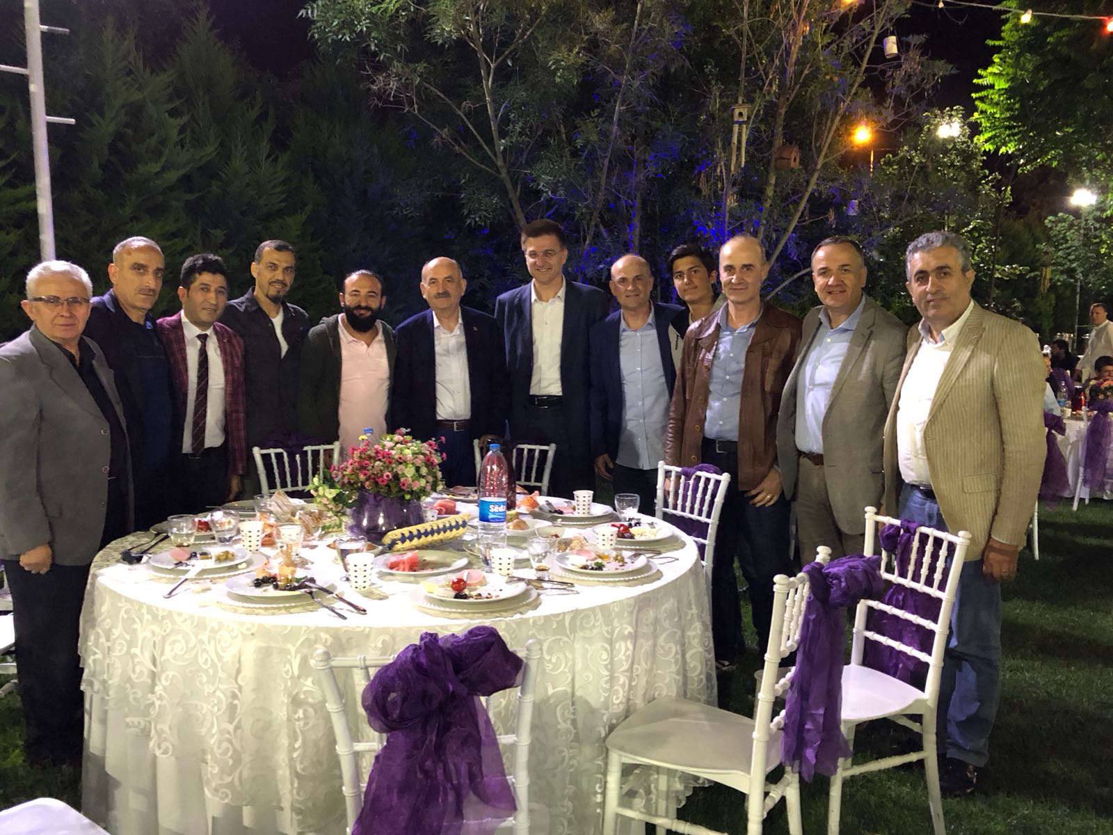 PAPATYA FALINA BAKIYORLARDI KAPATALIM MI KAPATMAYALIM MI?