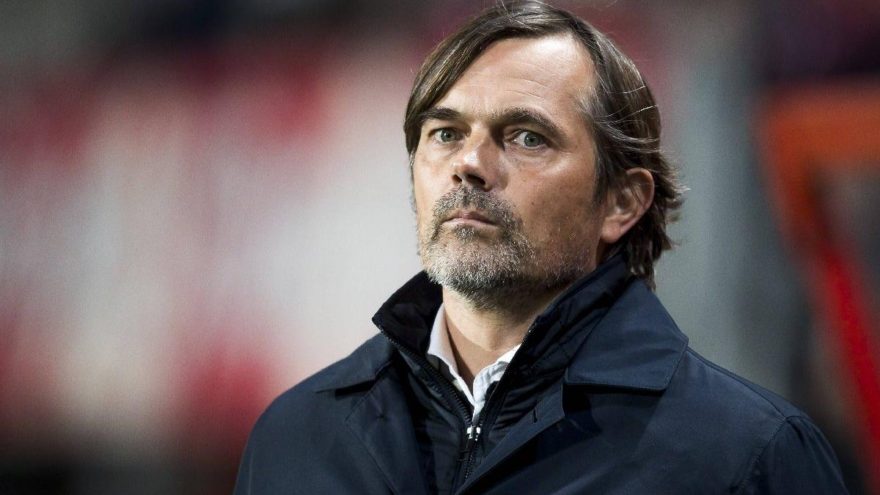Fenerbahçe, Phillip Cocu’yu resmen açıkladı