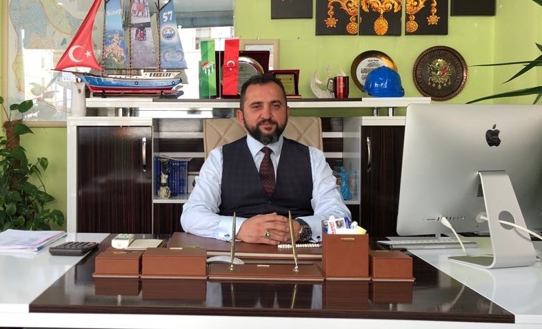 ESENYURT’TA SİYASET KARIŞTI: SİNOPLU BAŞKAN AK PARTİLİLERİ İSTİFAYA DAVET ETTİ