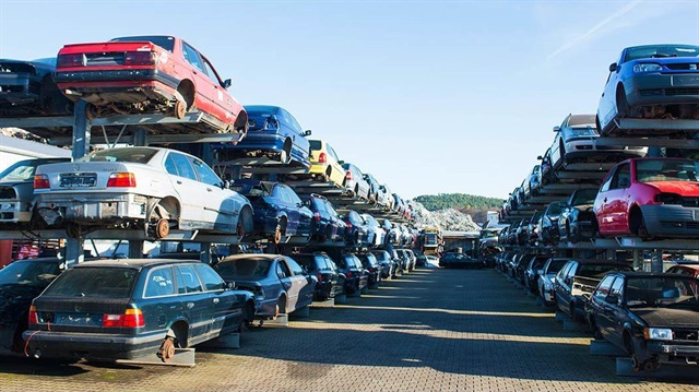 Binlerce araç topladılar, 5 bin TL’ye satıyorlar