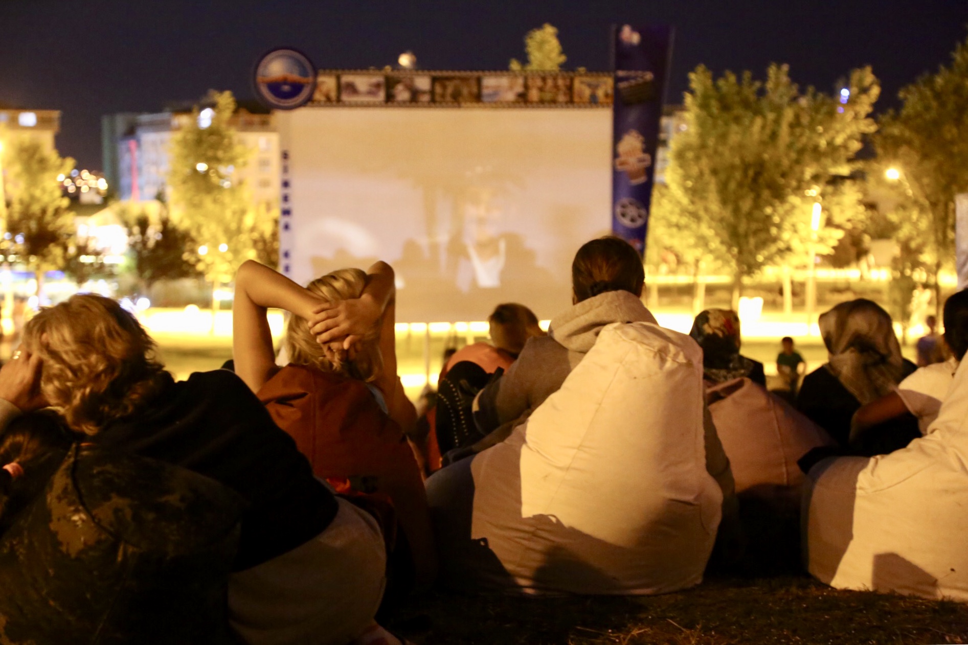 Büyükçekmece’de yıldızlar altında sinema keyfi