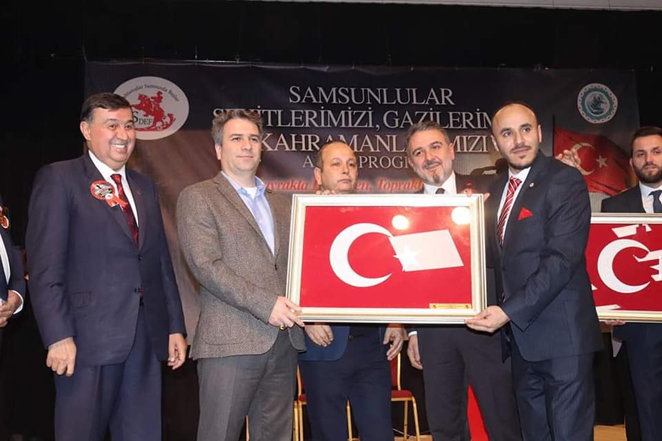 SAMSUNLULAR GAZİLERİ VE ŞEHİTLERİ UNUTMADI