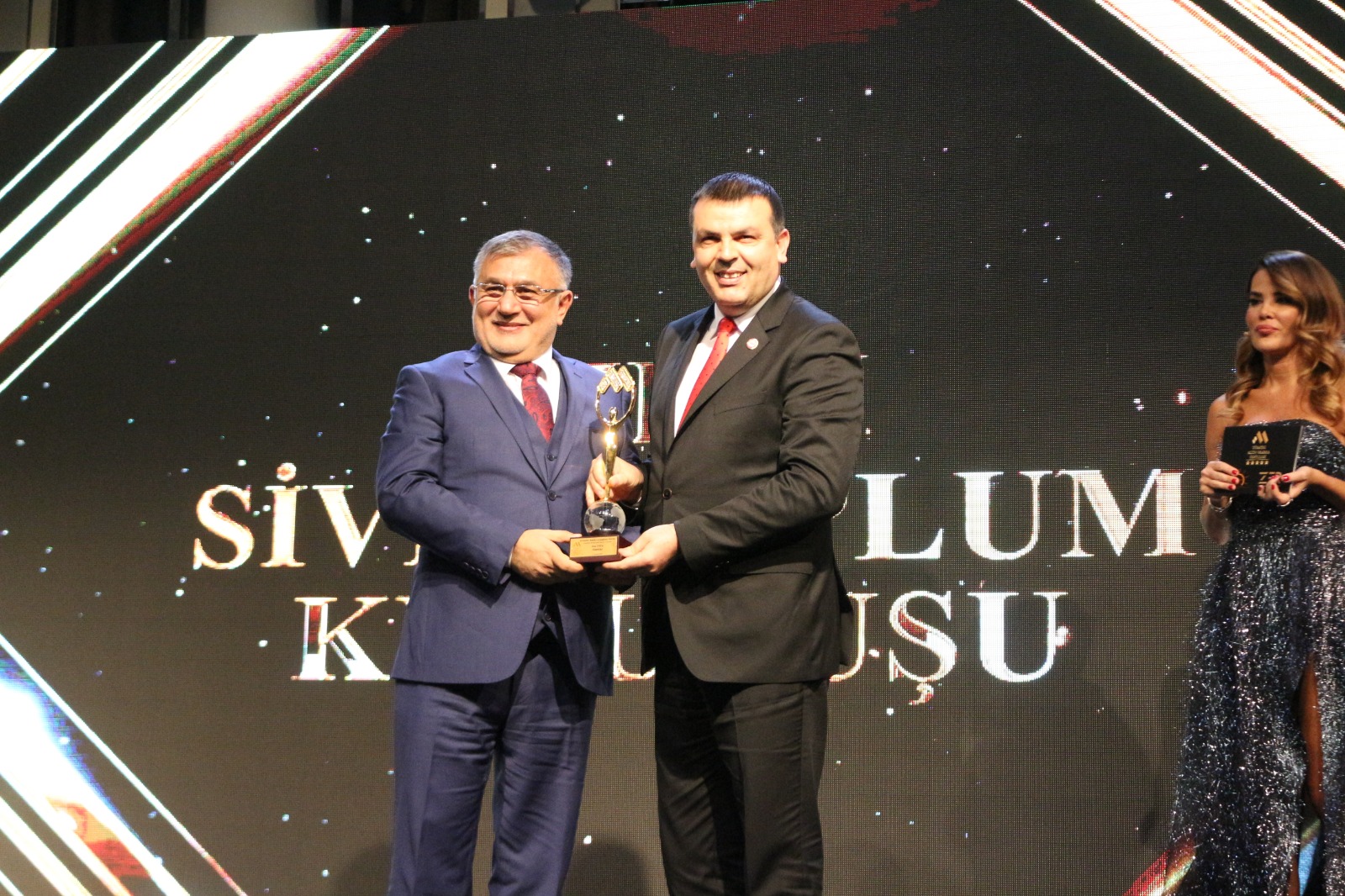 TÜMKİAD’A EN İYİ STK ÖDÜLÜ