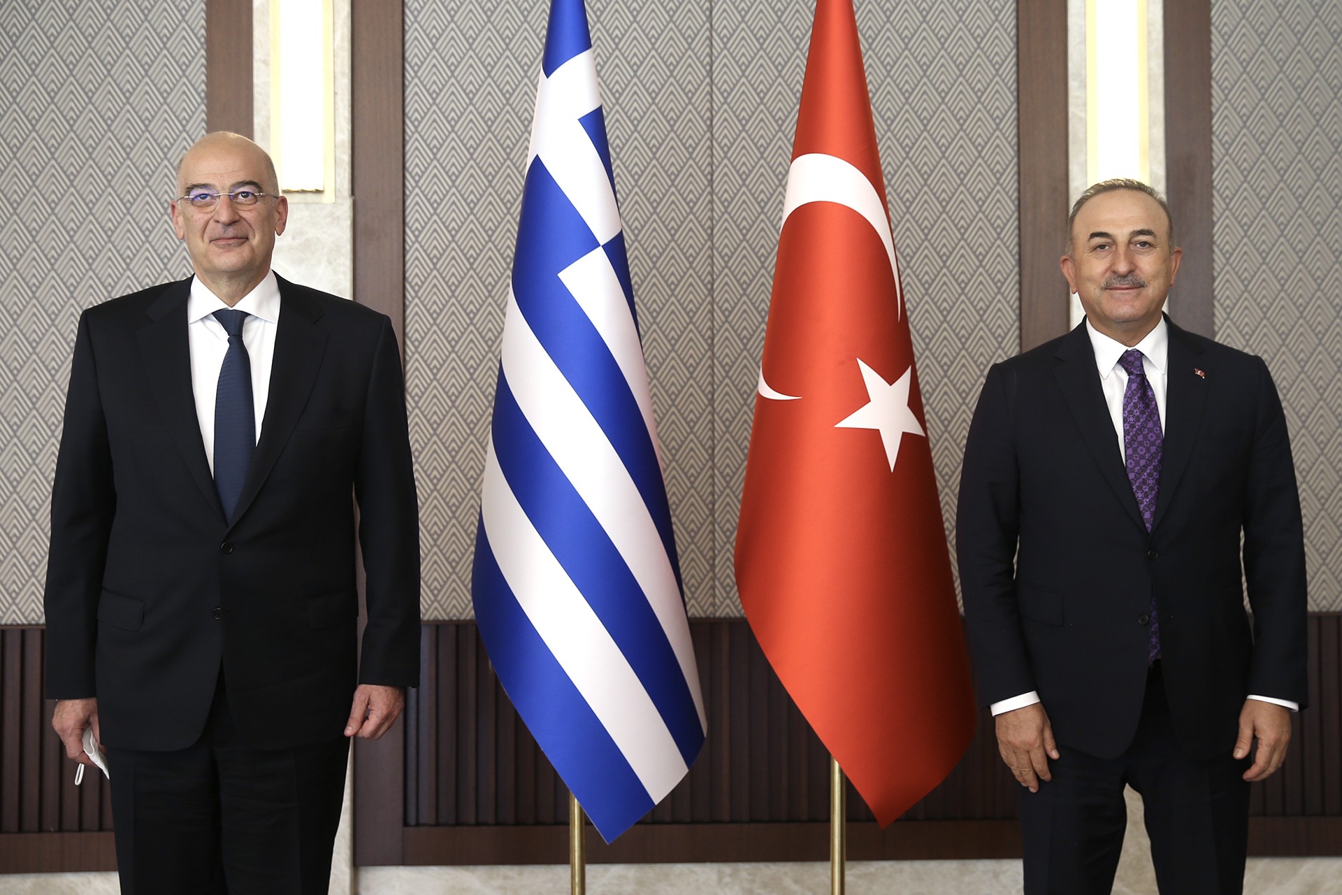 Bakan Çavuşoğlu’ndan Yunan mevkidaşına sert tepki