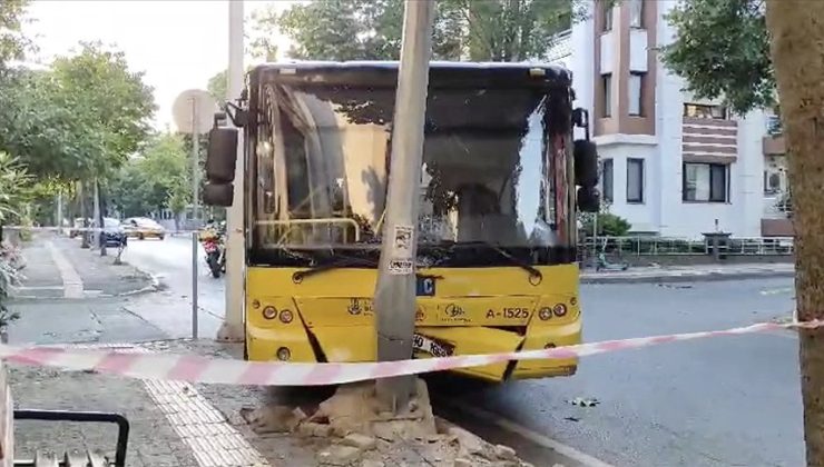 İstanbul’da İETT otobüslerinin karıştığı iki kaza meydana geldi