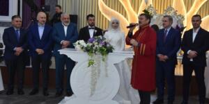 DİLLERE DESTAN DÜĞÜNLE DÜNYA EVİNE GİRDİLER