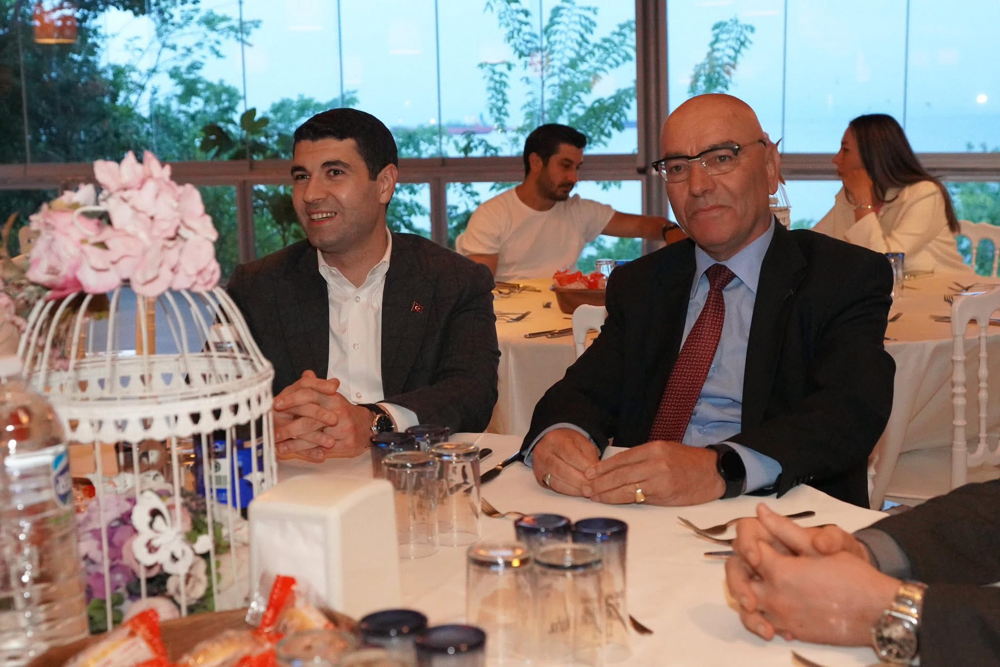 AVCILAR’IN SEVİLEN BÜROKRATI VEDA ETTİ