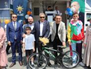 ESENYURT AK PARTİ’DEN ÇOCUKLARA JEST: MUTLULUKLARI İKİYE KATLANDI