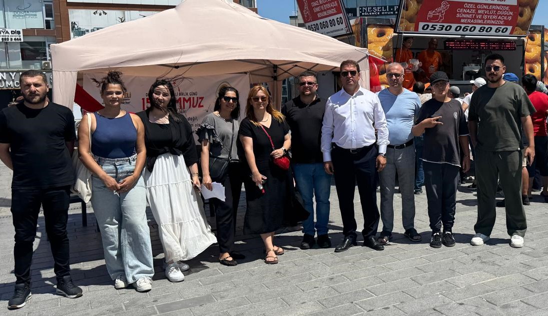 SAMYELİ VAKFI ŞEHİTLERİMİZ İÇİN LOKMA DAĞITTI