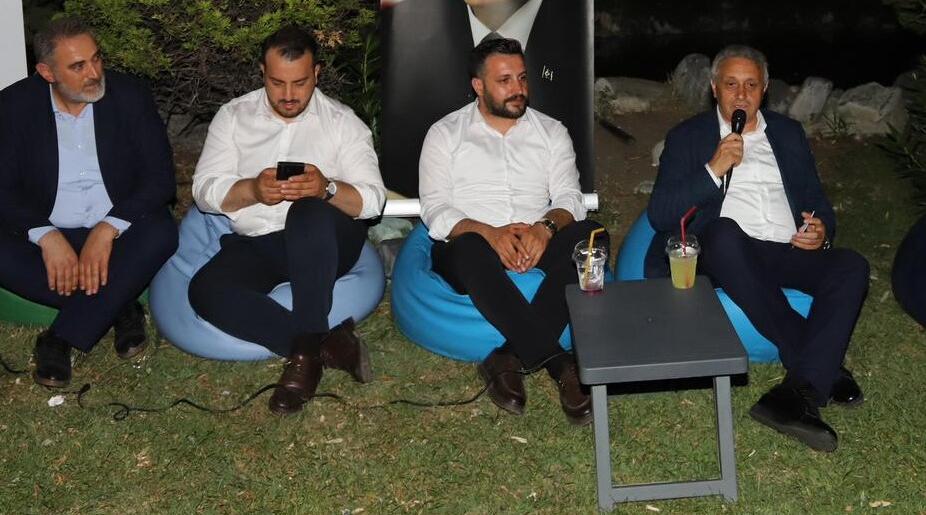 AK PARTİ GENÇLİĞİ ÇALIŞMALARINA ARA VERMEDEN DEVAM EDİYOR