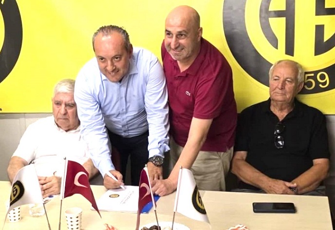 AVCILARSPOR’UN ALTYAPISI REDPAİNT’E EMANET
