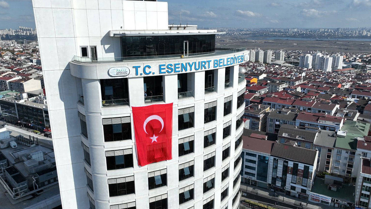 Kayyum sucuğu bile AK Partiliden almış!