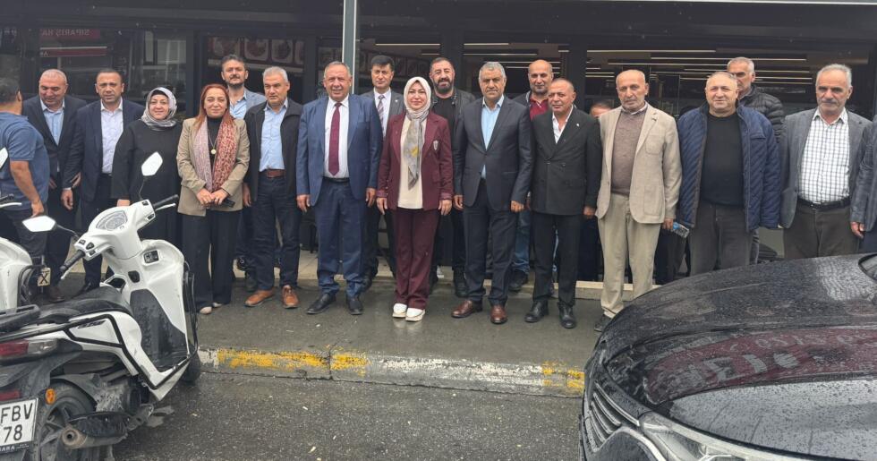 Sivas Milletvekili Rukiye Toy Esenyurt’ta Dernek Başkanlarını ve Muhtarları Dinledi