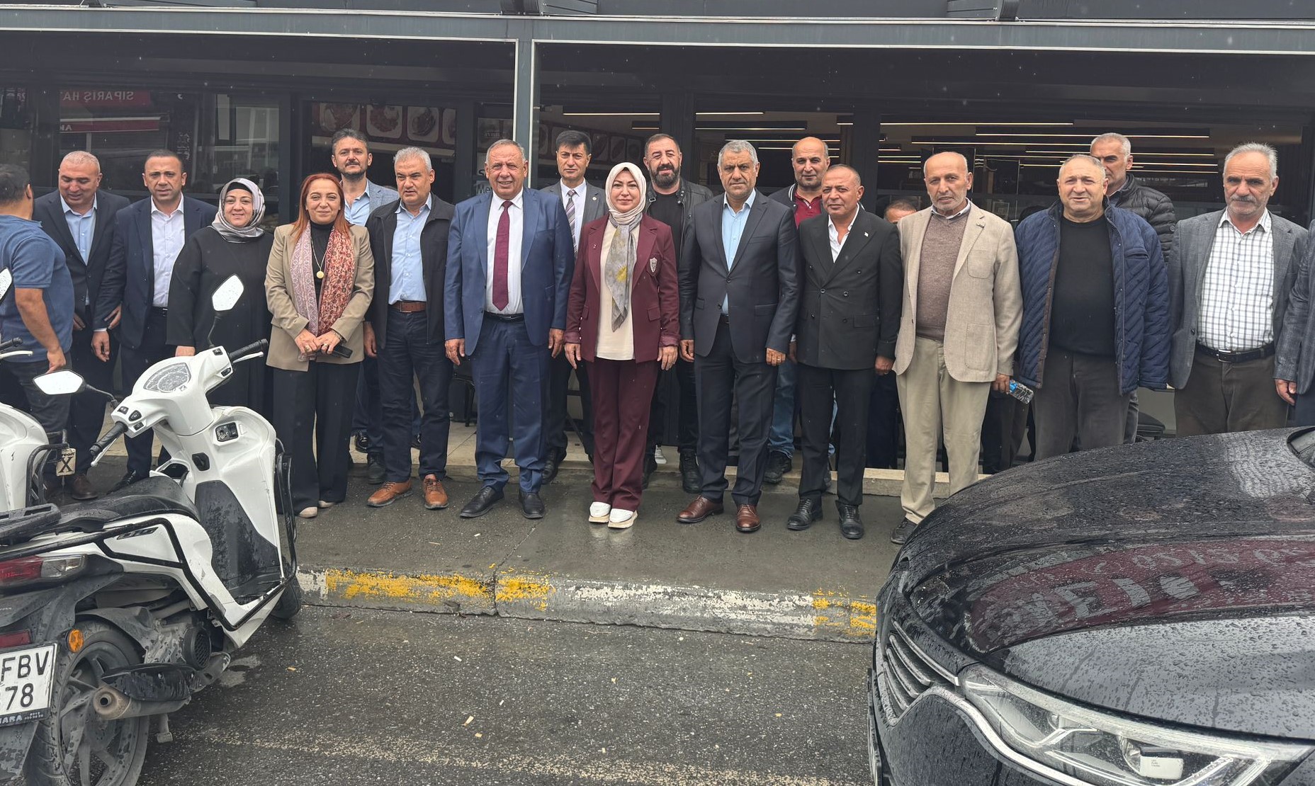 Sivas Milletvekili Rukiye Toy Esenyurt’ta Dernek Başkanlarını ve Muhtarları Dinledi