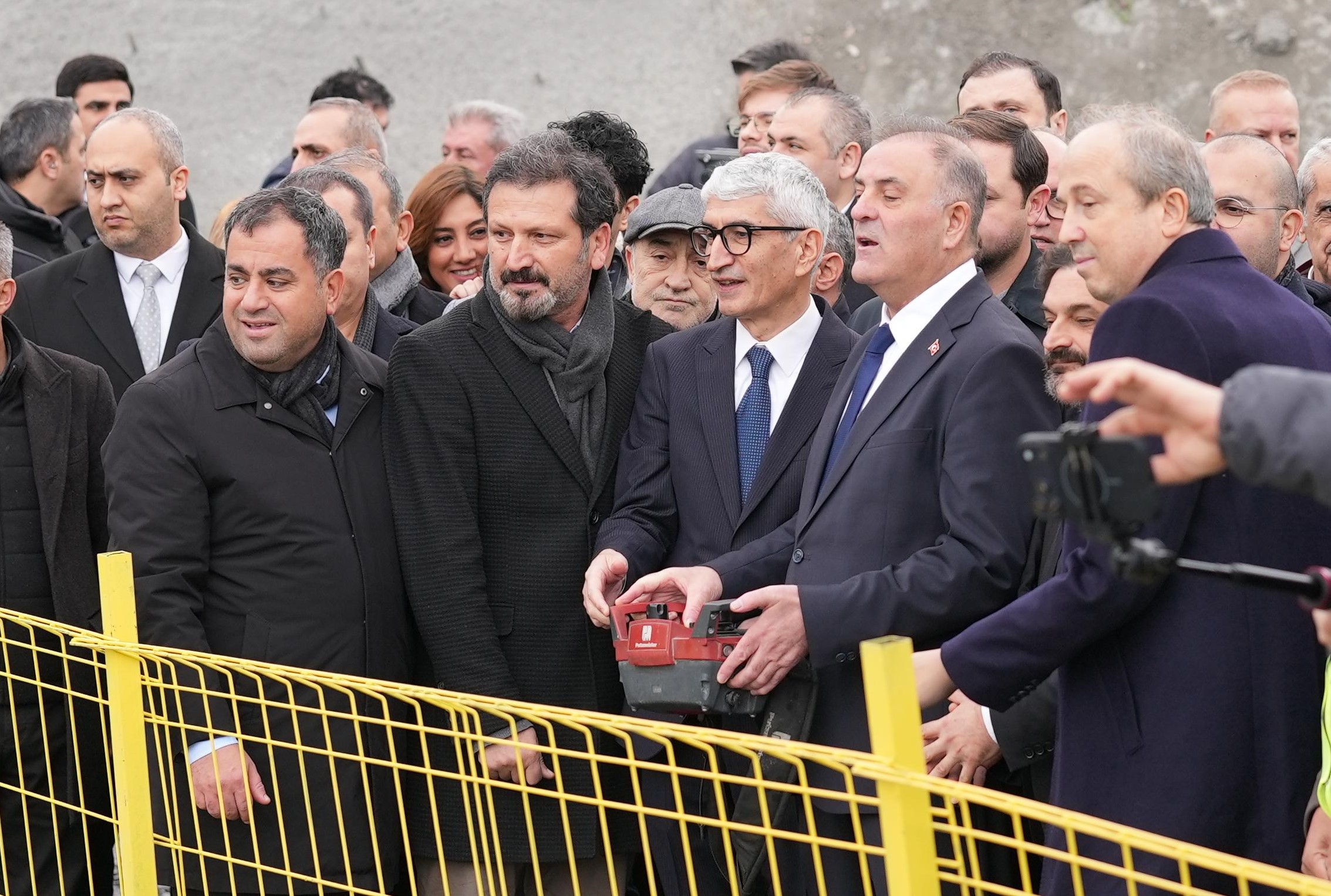 AVCILAR REŞİTPAŞA CADDESİ ZEMİN ALTI OTOPARKI’NIN TEMELİ ATILDI