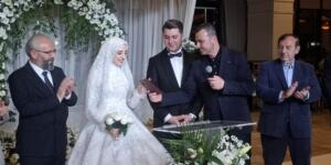 DİLLERE DESTAN DÜĞÜNLE DÜNYA EVİNE GİRDİLER