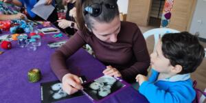 AVCILAR’DA ANNELER GÜNÜ DOPDOLU GEÇTİ