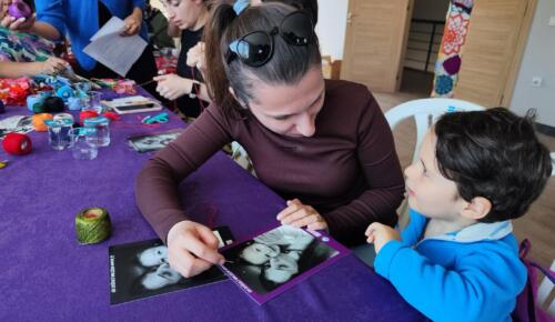 AVCILAR’DA ANNELER GÜNÜ DOPDOLU GEÇTİ